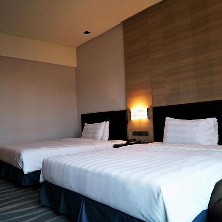 City Suites - Kaohsiung Chenai Екстериор снимка