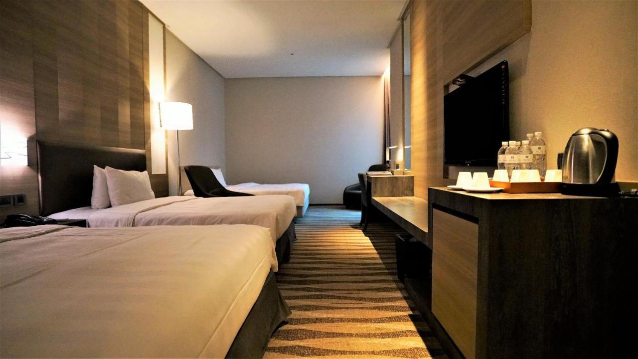 City Suites - Kaohsiung Chenai Екстериор снимка