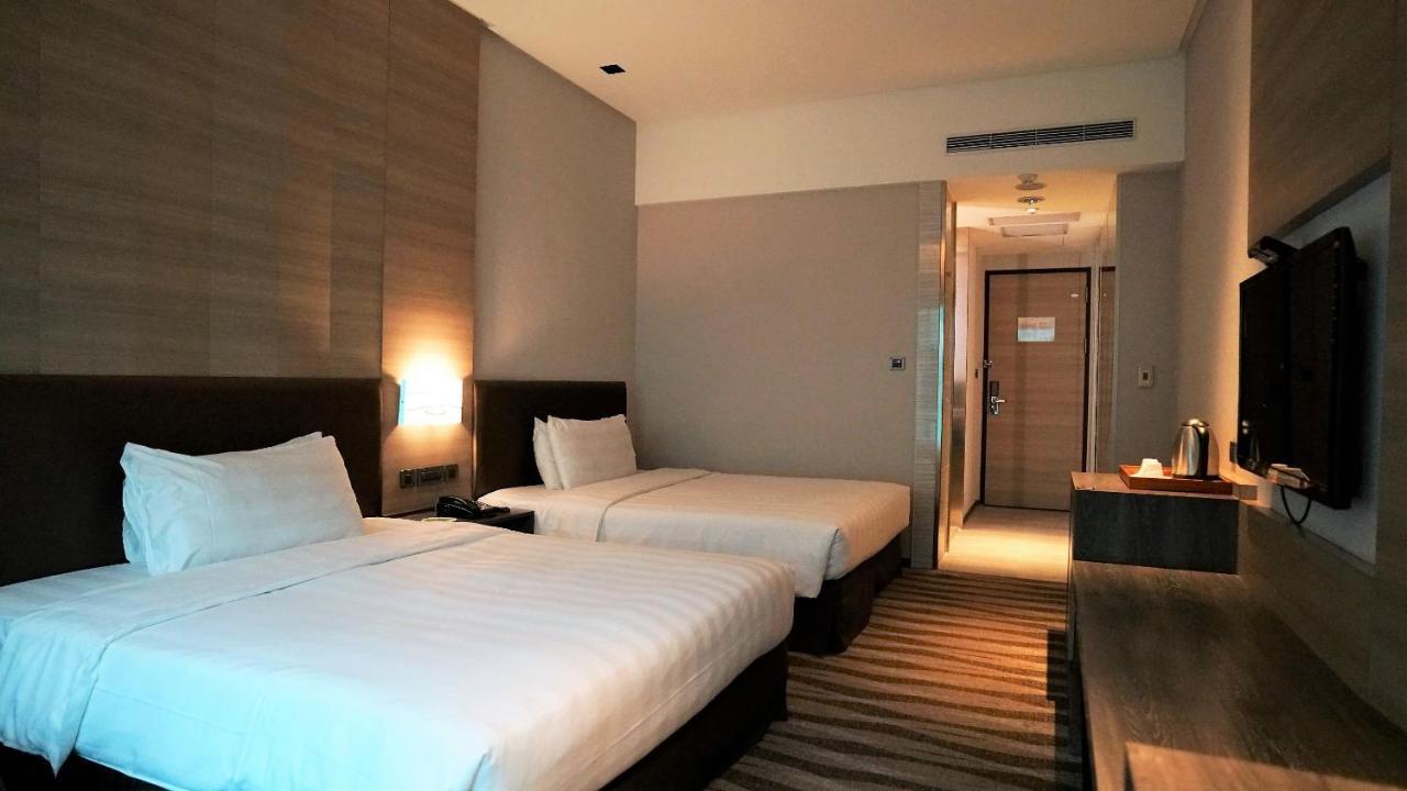 City Suites - Kaohsiung Chenai Екстериор снимка