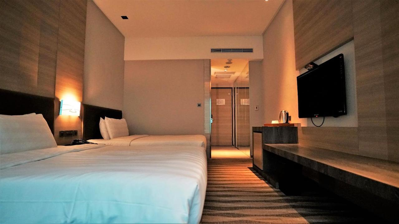 City Suites - Kaohsiung Chenai Екстериор снимка